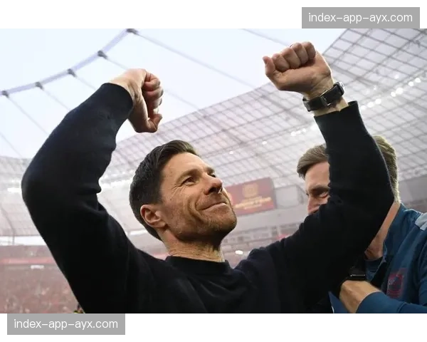 前德甲冠军教头现身看台，引发其可能回归的传闻