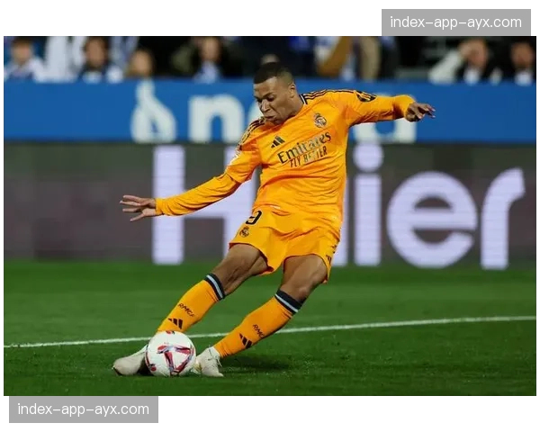 皇家马德里客战皇家社会，中场伤病潮下控球主导权成悬念