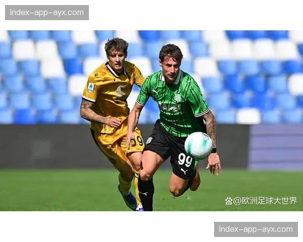 萨索洛年轻前锋皮纳蒙蒂:我的目标是重返意大利国家队 萨索洛年轻前锋皮纳蒙蒂:我的目标是重返意大利国家队